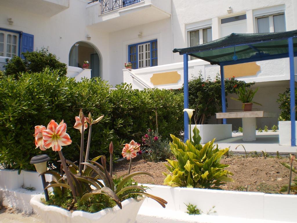 Barbara II Hotel Agia Marina  Exterior photo